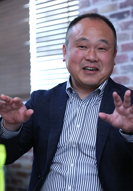 大塚製薬男子監督 犬伏孝行