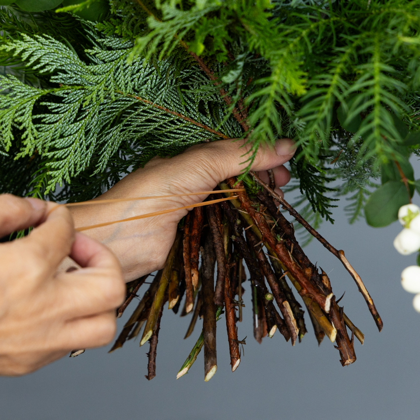 第60回　針葉樹のブーケ／北欧フラワーデザイン協会・ヘンティネン・クミさんの【フィンランド花通信】