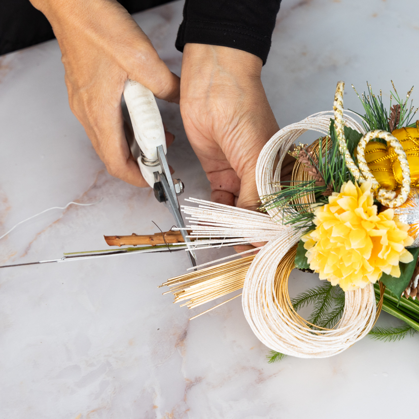 第61回　この新年は、北欧風のスワッグで／北欧フラワーデザイン協会・ヘンティネン・クミさんの【フィンランド花通信】