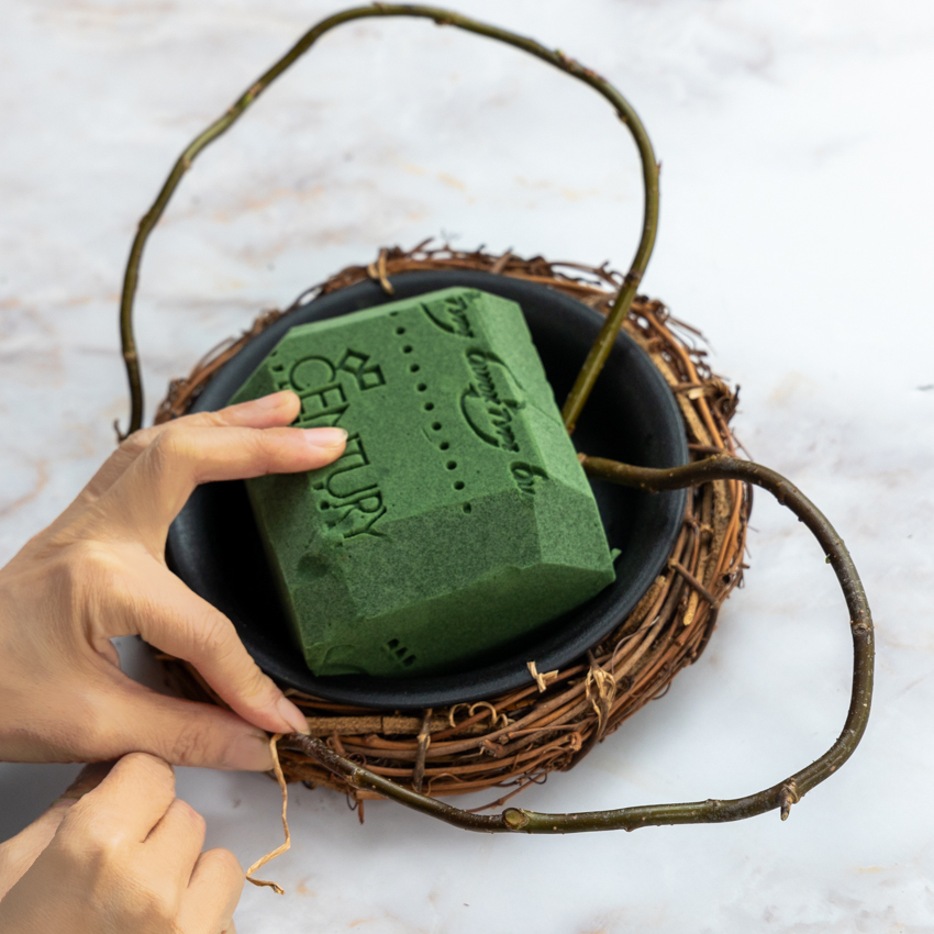 第64回 母の日のハートアレンジメント/北欧フラワーデザイン協会・ヘンティネン・クミさんの【フィンランド花通信】