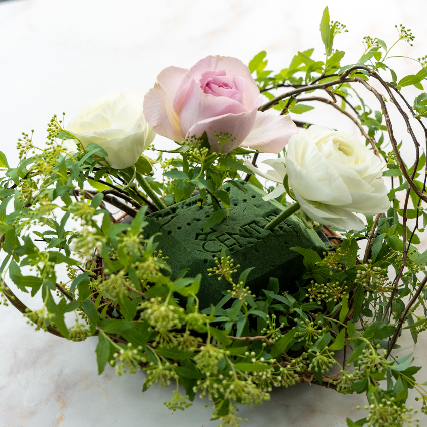 第64回 母の日のハートアレンジメント/北欧フラワーデザイン協会・ヘンティネン・クミさんの【フィンランド花通信】