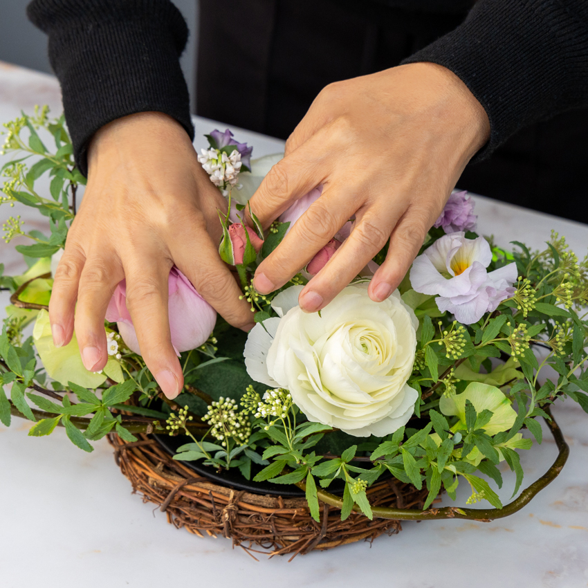 第64回 母の日のハートアレンジメント/北欧フラワーデザイン協会・ヘンティネン・クミさんの【フィンランド花通信】