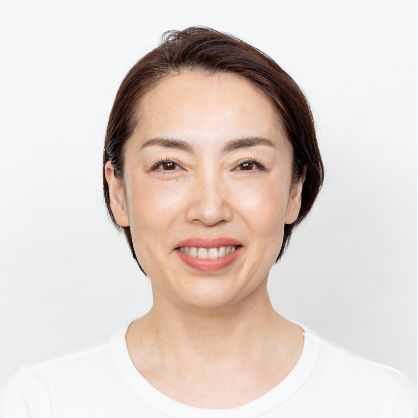 第37回　あごのたるみすっきりマッサージ＋着物メイク／メイクアップアーティスト レイナさんの【人生が変わるメイク】