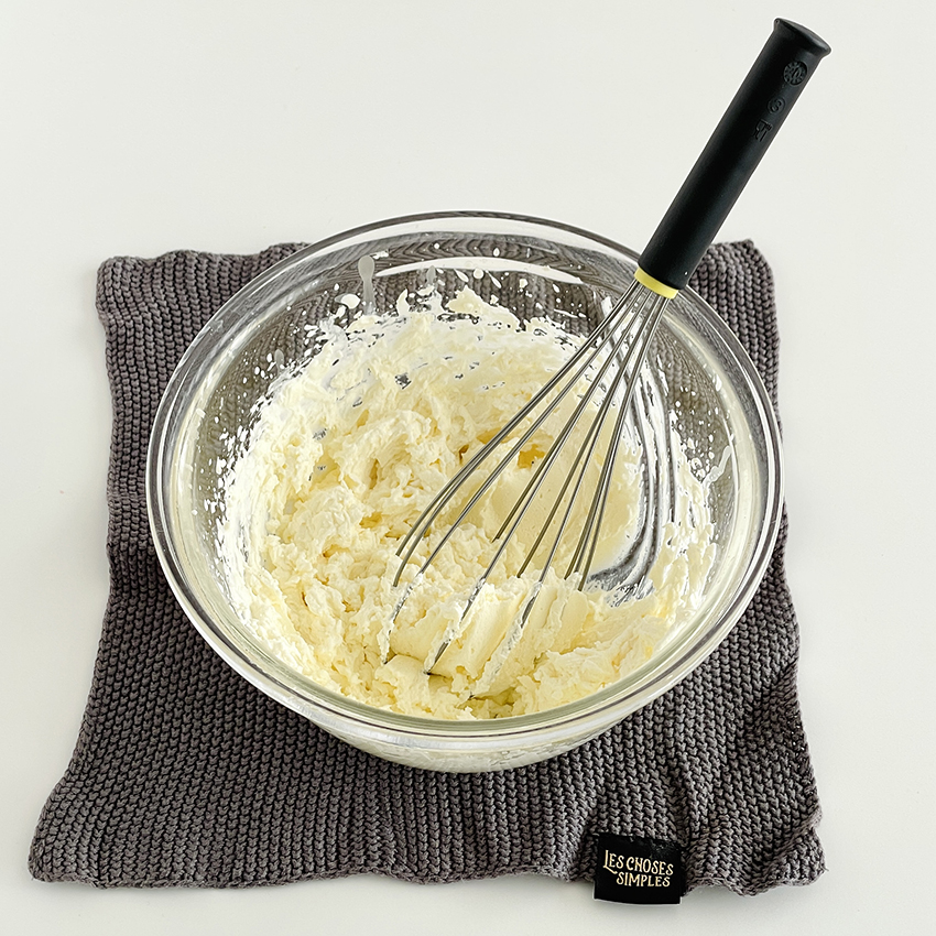 第64回　いちごのキャラメルアイスクリーム／菓子研究家・福田里香さん の【台所はいつもセレンディピティ】