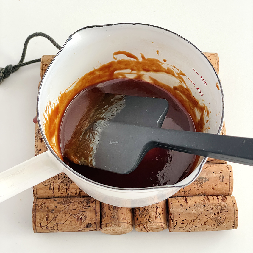 第64回　いちごのキャラメルアイスクリーム／菓子研究家・福田里香さん の【台所はいつもセレンディピティ】