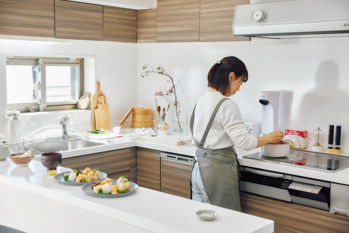 飲み物に溶かす様子