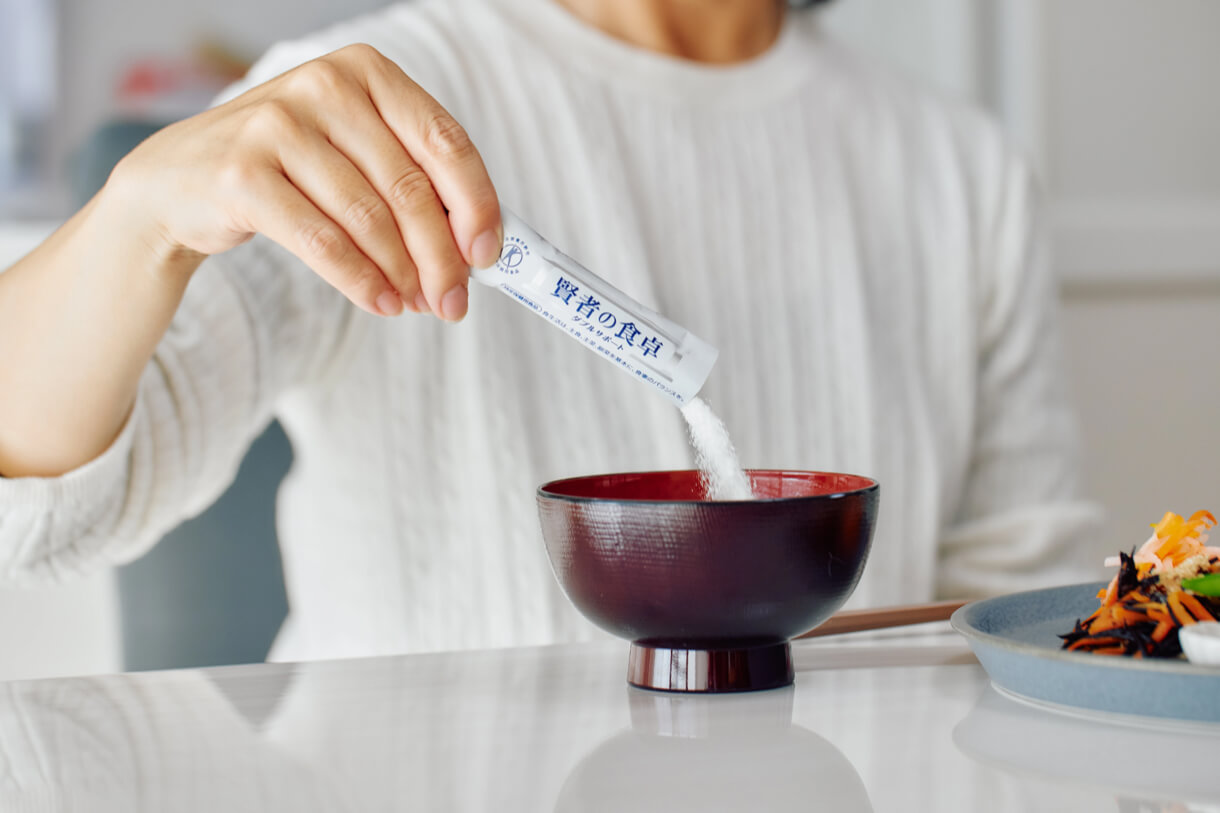 賢者の食卓を使う様子