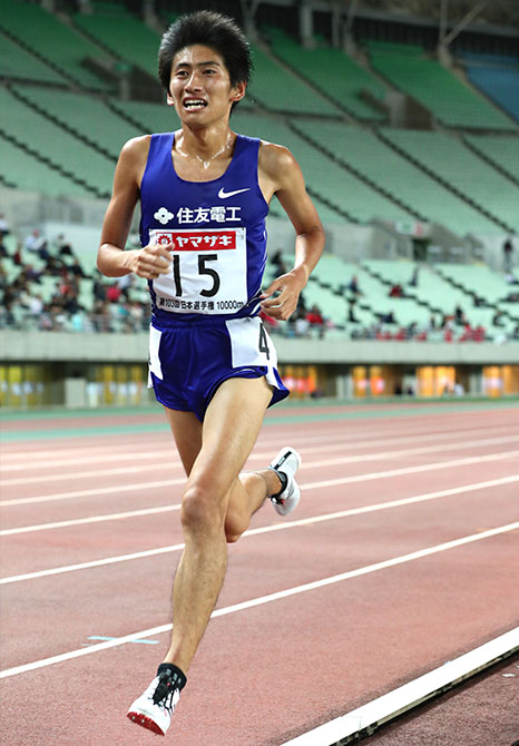 5月の日本選手権10000ｍを28分13秒39で初制覇した住友電工の田村和希