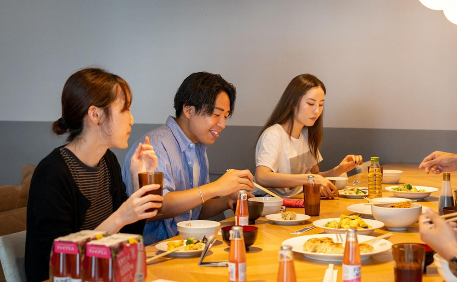 【お昼ごはんタイム】食物センイたっぷりなお昼ご飯をみんなでいただきます